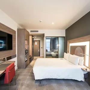 4* Отель Novotel London Heathrow Airport T1 T2 And T3