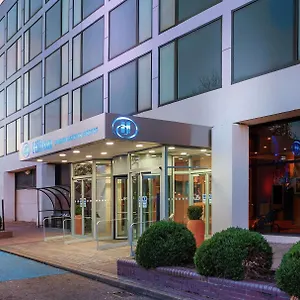 4* Отель Hilton London Gatwick Airport