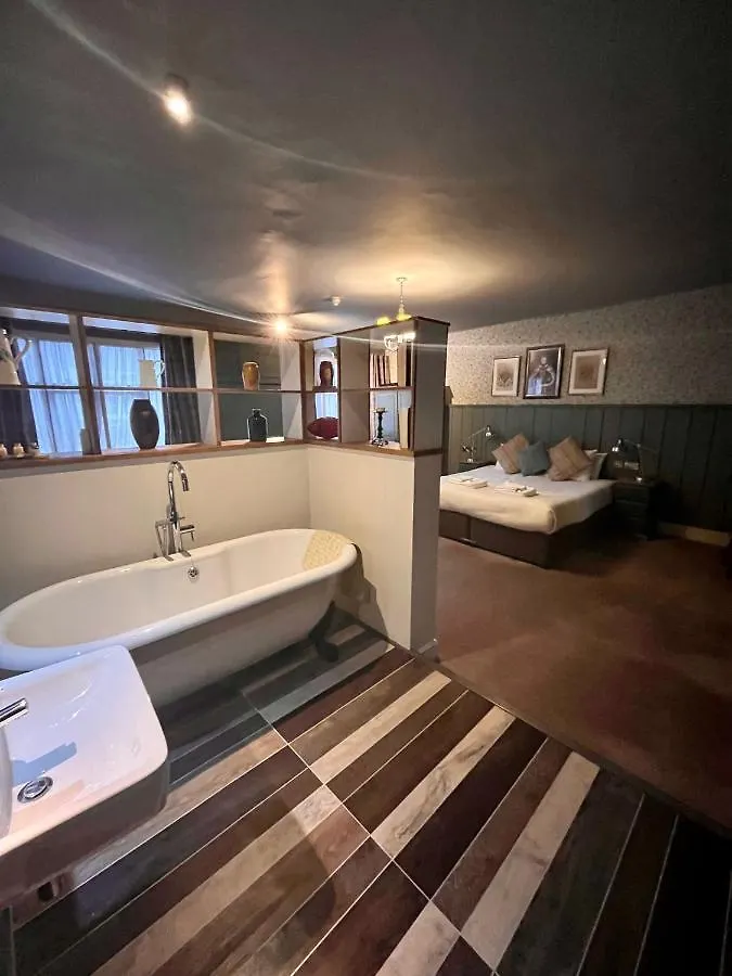 The Ostrich Inn Colnbrook London Heathrow Slough
